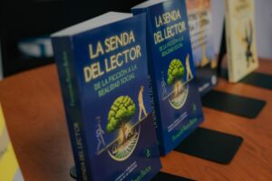 Libros sobre la sendena del lector.