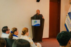 Los de la universidad Hipócrates fortalecen su formación con una conferencia especializada en medico cirujano.