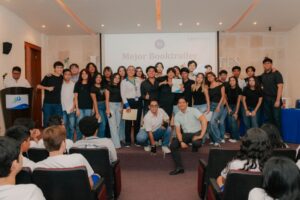 La universidad hipócrates presento su antologías de cuentos.