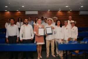La universidad Hipócrates llevo a cabo la firma de convennio con la UCRA