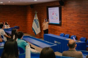 Los alumanos nos presentenan sus casos de obesidad y diabetes