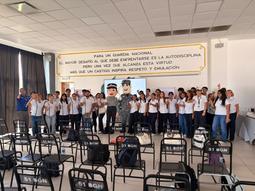 Los alumnos realizaron una visita guiada al Cuartel General de la Guardia Nacional.